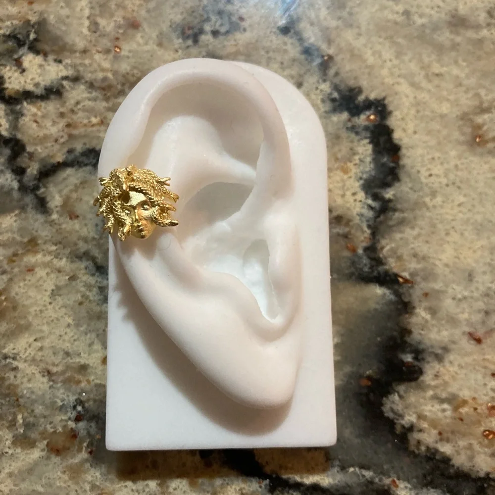 🐍🌕🎁Gold Medusa Stud Earring - Picture 9 of 11